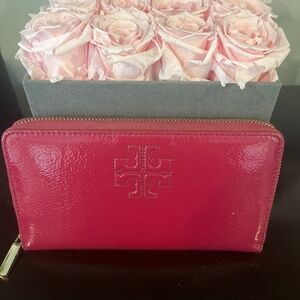 Pink Tory Burch wallet
